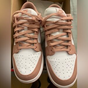 Used Nike Rose whisper dunks men’s 10.5 women’s 12